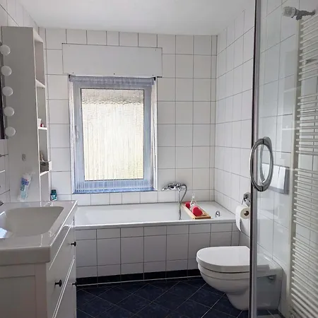 Charmantes Kleines Gaestehaus Pia, Zentral In Bedburg Eksteriør billede